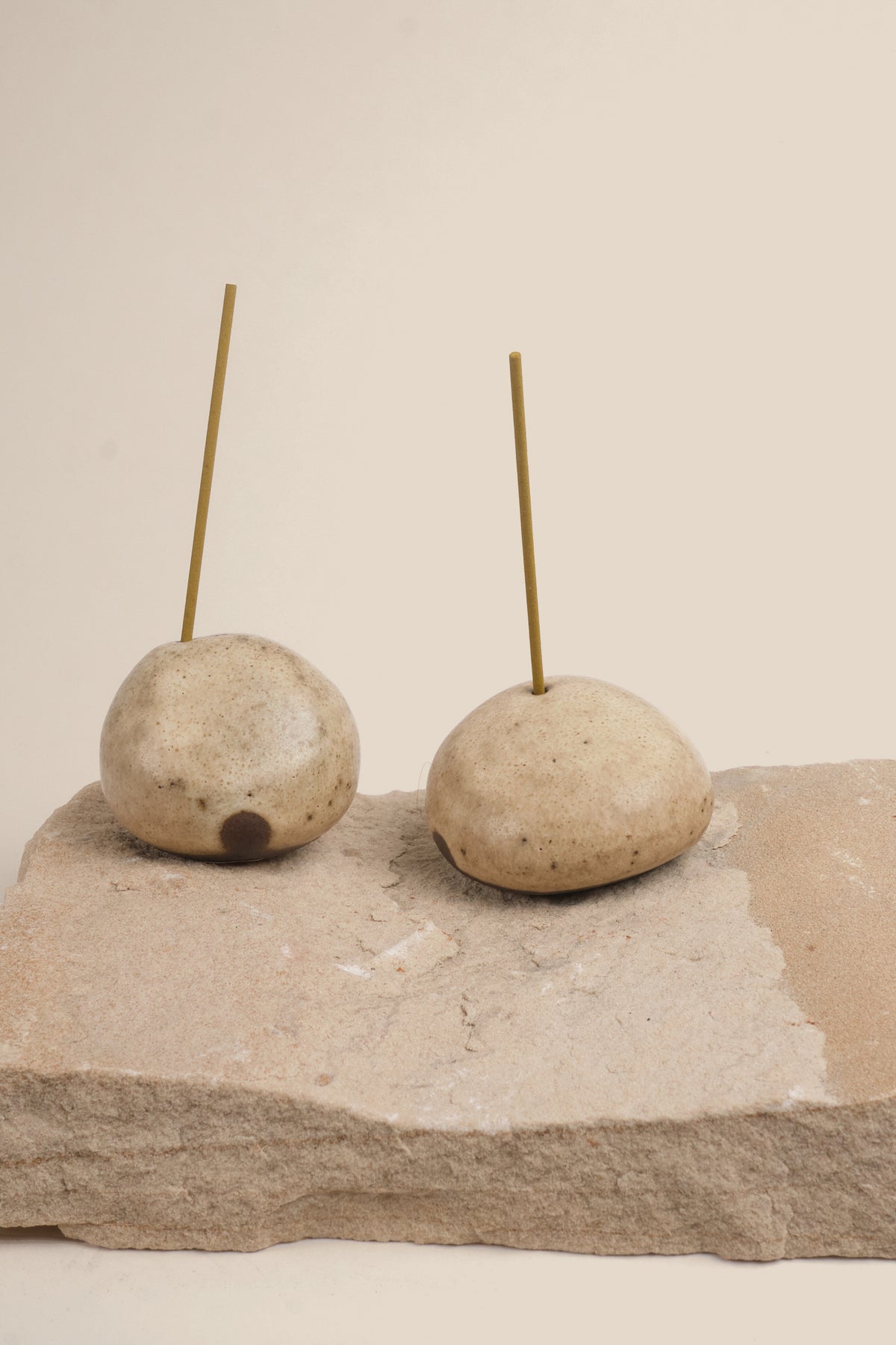 Pebble Incense Holder Oatmeal