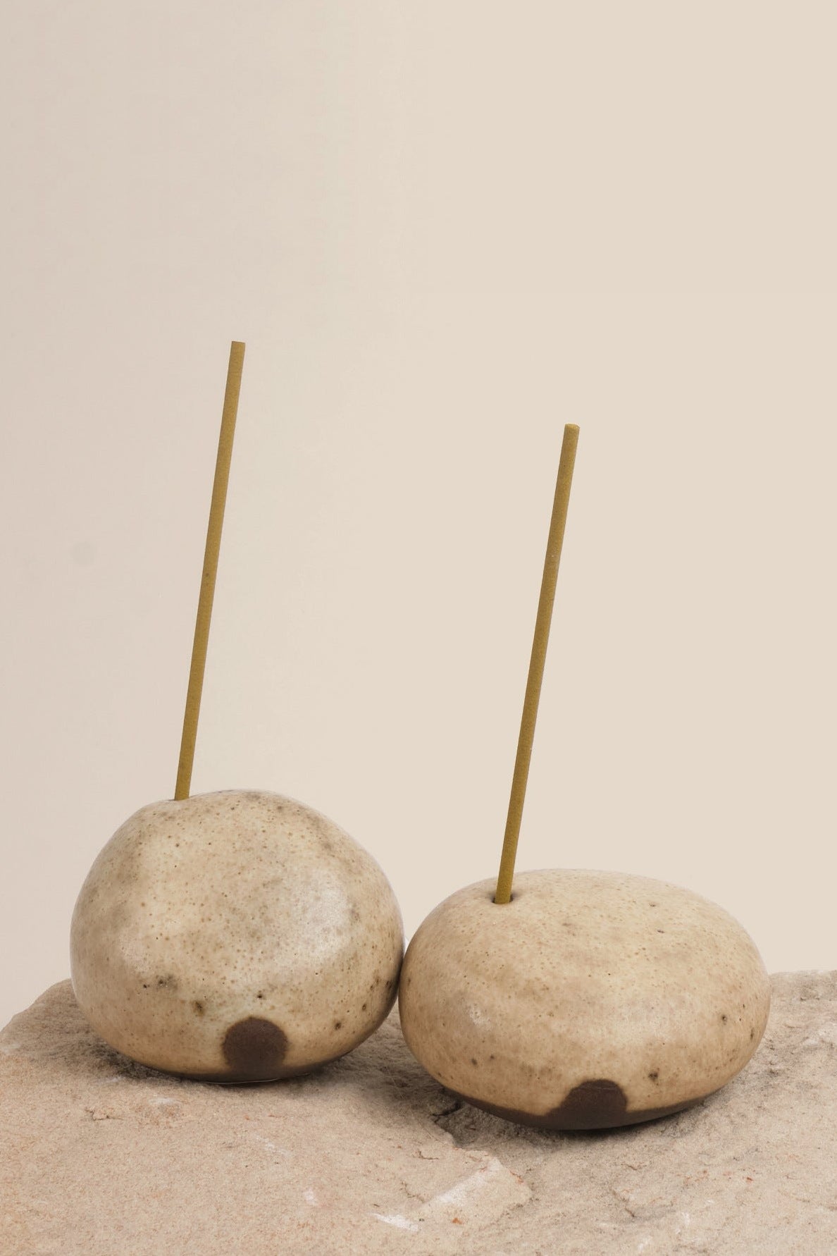 Pebble Incense Holder Oatmeal