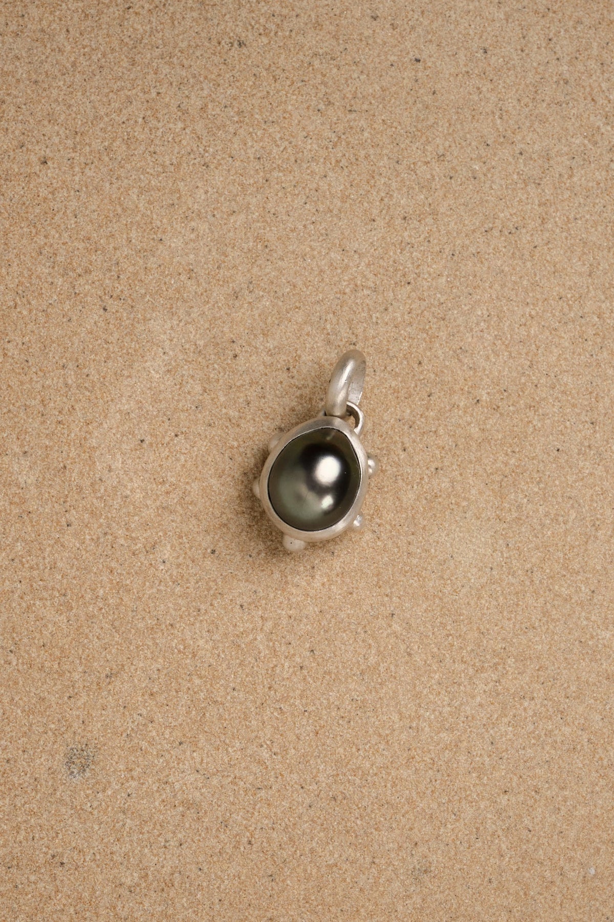 Tahitian Pearl Pendant with Five Dots