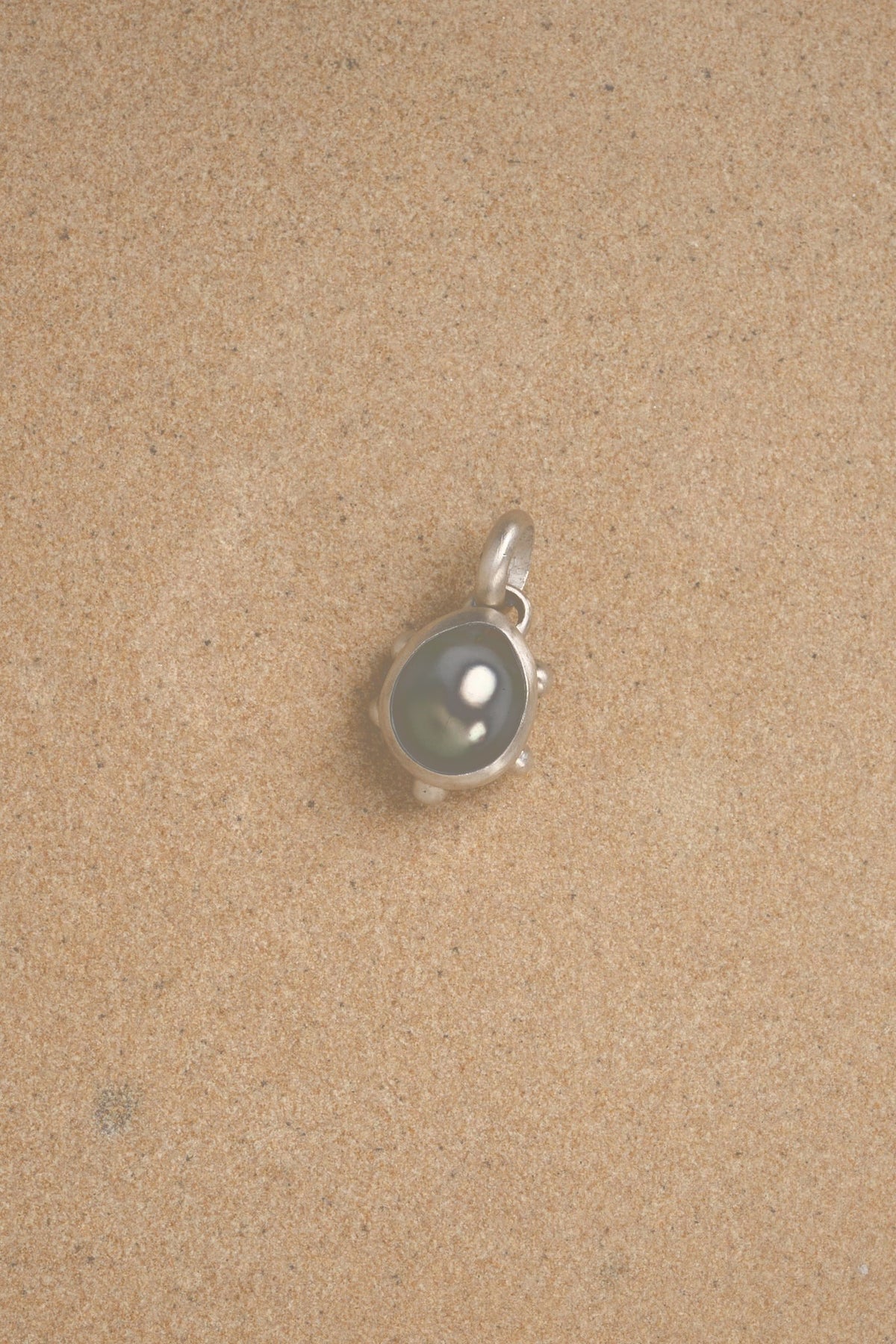 Tahitian Pearl Pendant with Five Dots (softer shadows)
