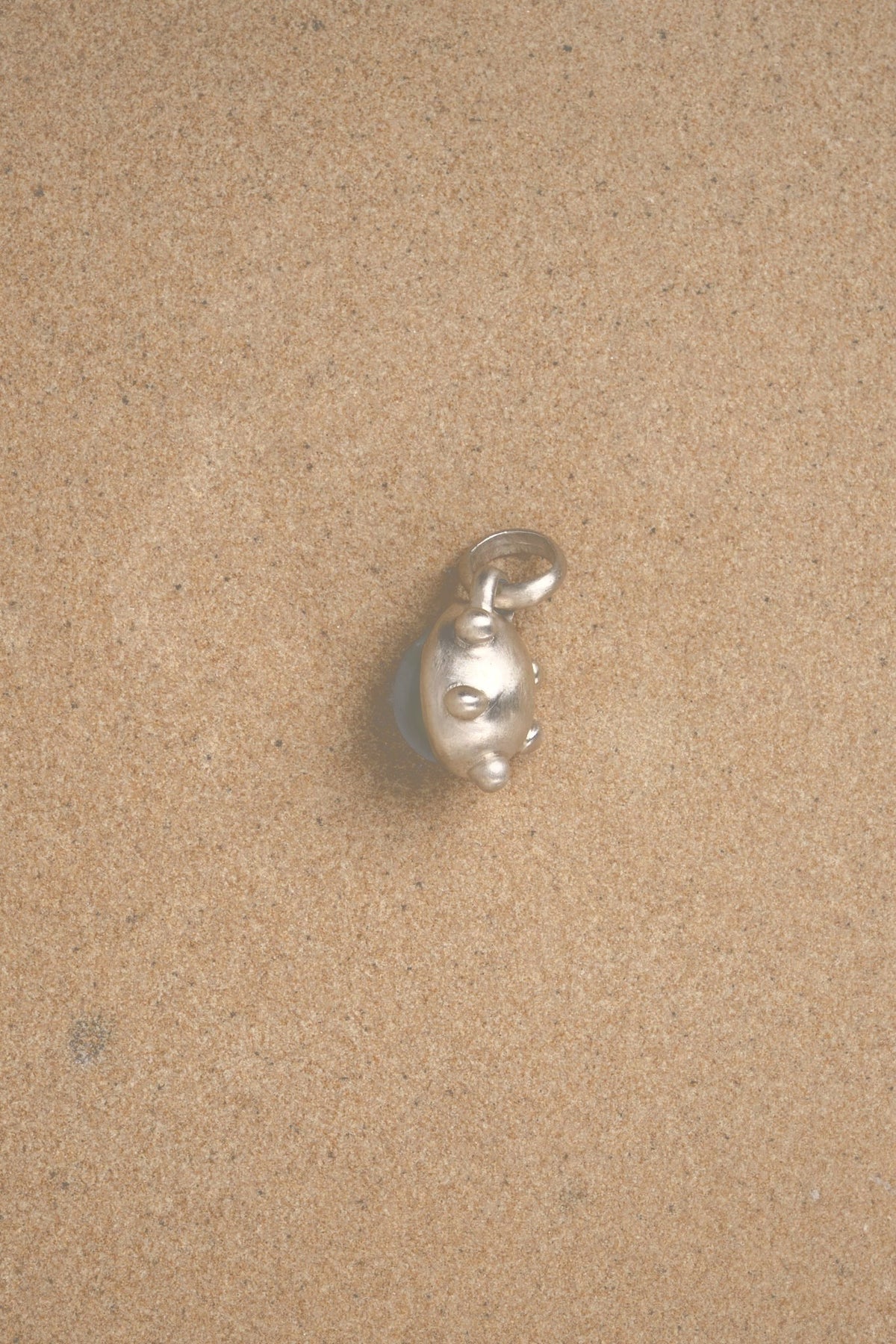 Tahitian Pearl Pendant with Five Dots (softer shadows)