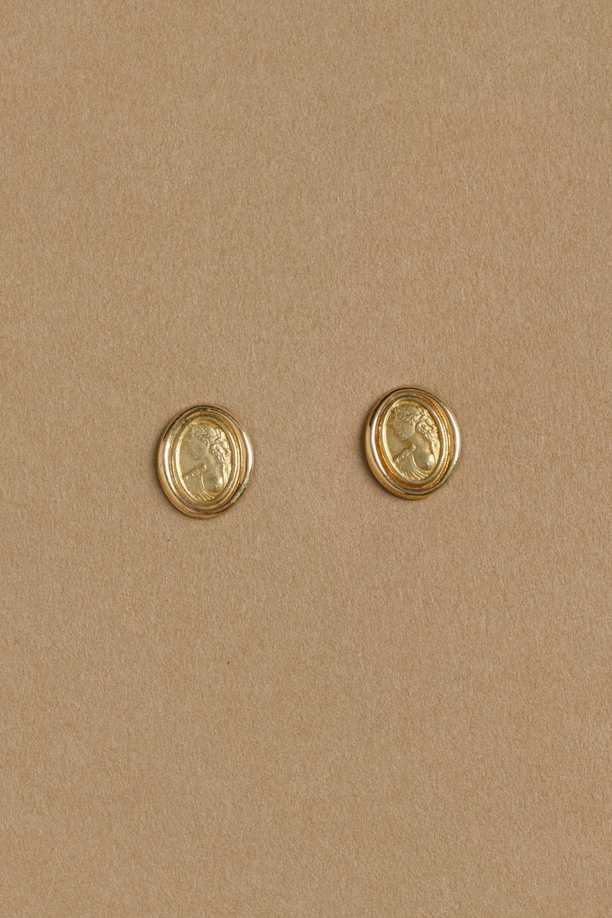 Cameo Earrings 14k
