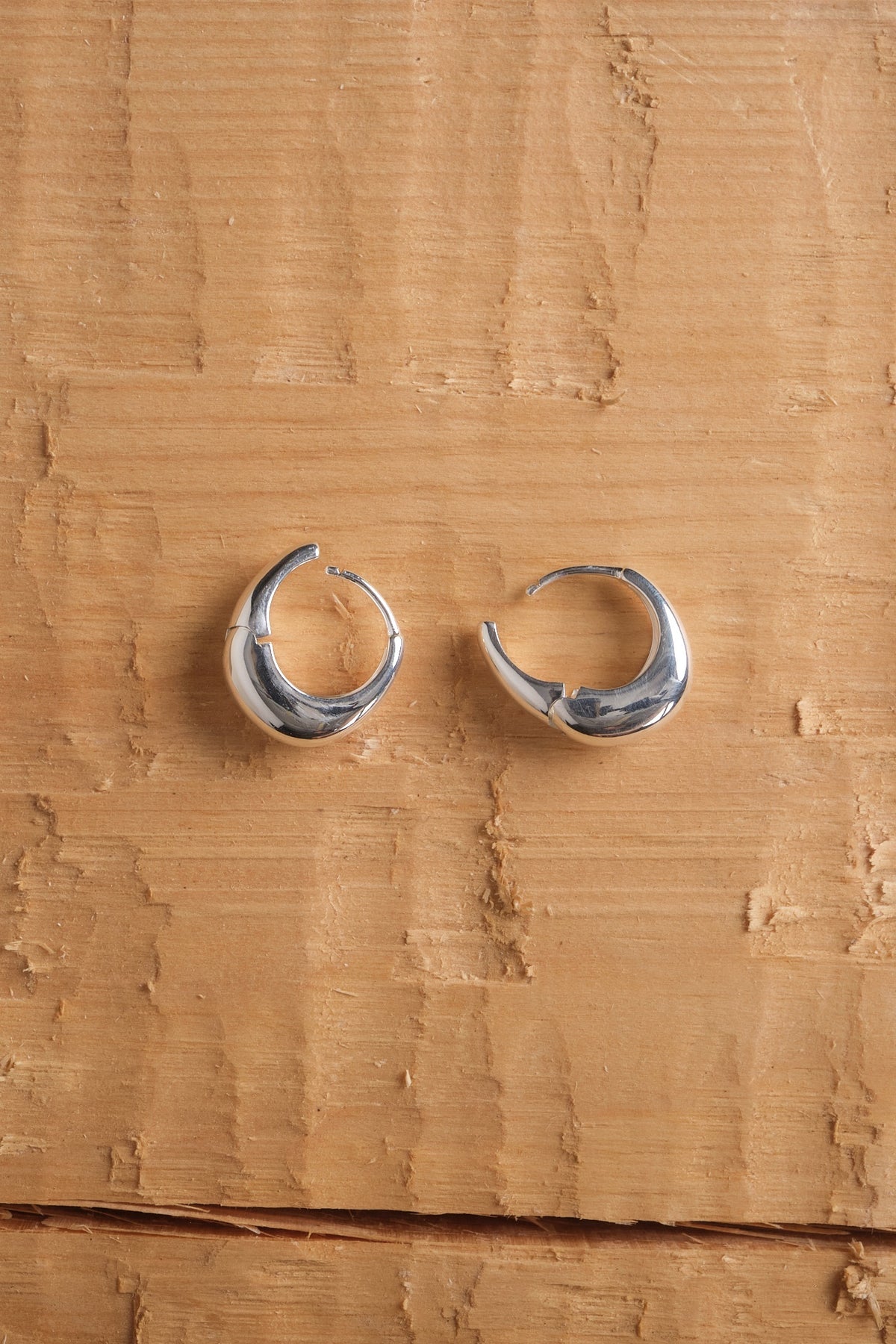 Kara Yoo Baby Hazel hoops sterling silver