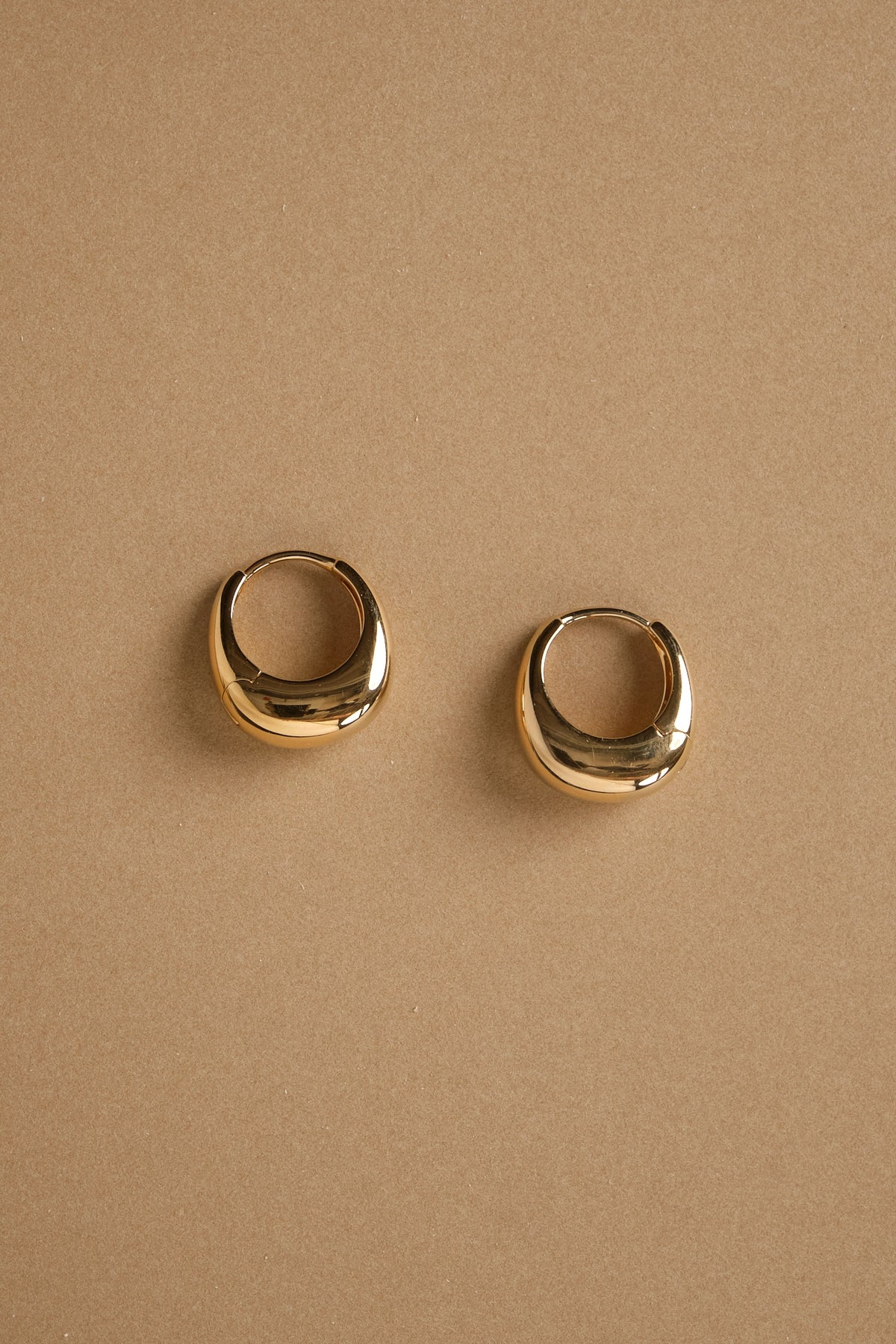 Kara Yoo Baby Hazel hoops gold