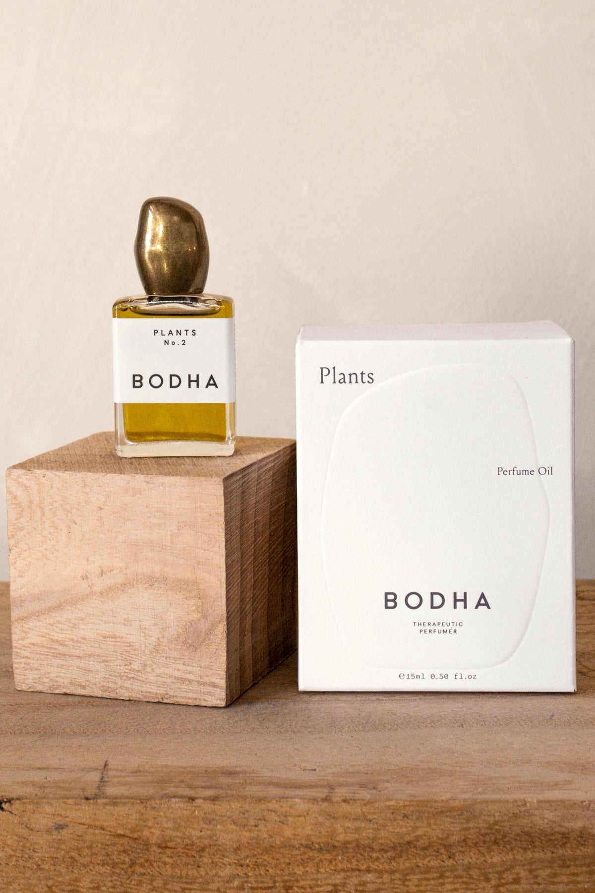 Bodha Plants perfume oil with box on a wood block