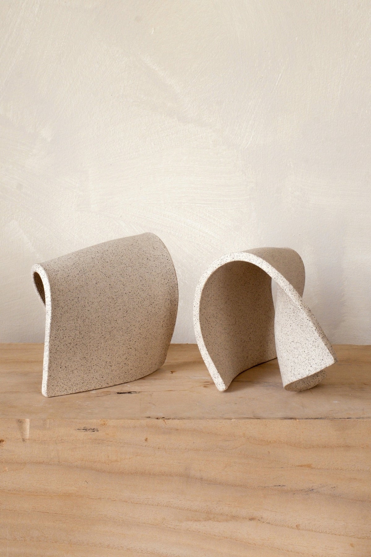 Pair of Sin Ceramics Serra bookends in sand